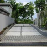 施工後（8） 黒いピンコロで車庫をデザインしました