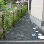 施工後（13） 家周りはビリ砂利を敷いています