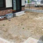 施工前（1） 外構が終わったばかりで、まだ何もありません。