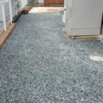 施工後（10） 建物の周りはビリ砂利を敷いています