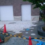 施工中（7） アプローチ石張り