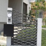 施工後(34) オリジナル古瓦と御影石門柱