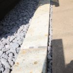 施工後（15）家脇のアプローチは大谷石