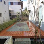 施工後（1） 　 丹波石×大谷石×ウッドテラス