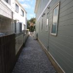 施工後（35） 　 建物周り　防草シート砂利敷き