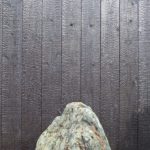 施工後（14）三波石と焼杉板塀