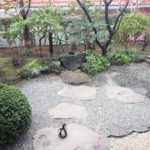 施工後（10）根府川石の飛び石