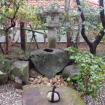 施工後（7）関守石と鳥海石のつくばい(水鉢)