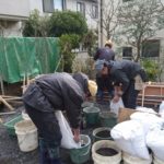 施工中(9)テラス、版築ベンチ型枠作成