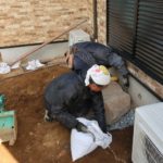 施工中(7) 根府川石の沓脱ぎ