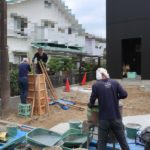 施工中(18)オリジナル版築門柱