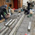 施工中（2）セットバック部の縁石敷き